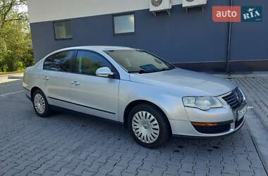 Седан Volkswagen Passat 2005 в 