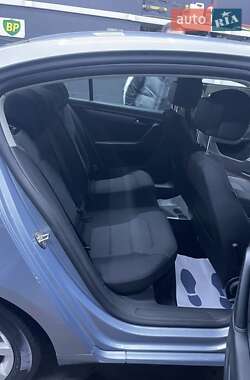 Седан Volkswagen Passat 2011 в 