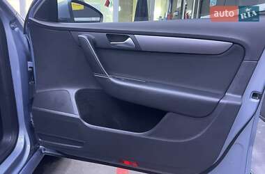 Седан Volkswagen Passat 2011 в 