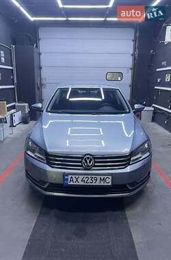 Седан Volkswagen Passat 2011 в 