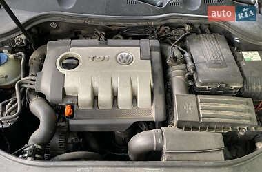 Универсал Volkswagen Passat 2005 в 
