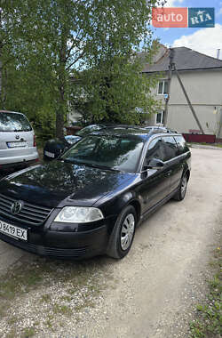Універсал Volkswagen Passat 2004 в Збаражі