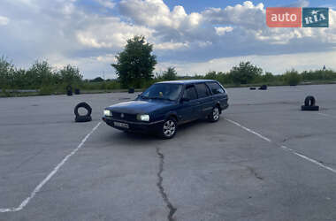 Універсал Volkswagen Passat 1986 в 