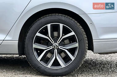 Універсал Volkswagen Passat 2022 в 