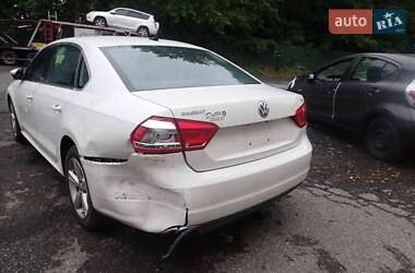 Седан Volkswagen Passat 2011 в 