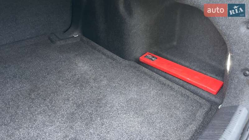 Седан Volkswagen Passat 2011 в Киеве