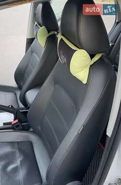 Седан Volkswagen Passat 2011 в 