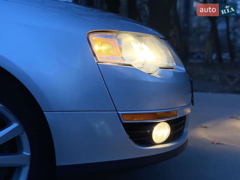 Седан Volkswagen Passat 2010 в Львове