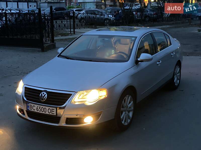 Седан Volkswagen Passat 2010 в Львове