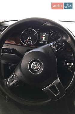 Универсал Volkswagen Passat 2011 в 