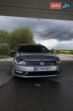 Универсал Volkswagen Passat 2011 в 