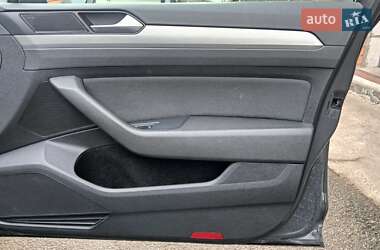 Универсал Volkswagen Passat 2014 в Киеве