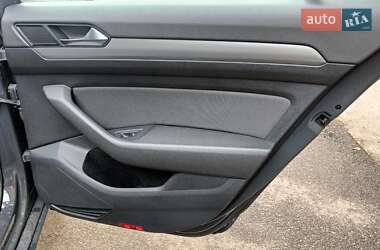 Универсал Volkswagen Passat 2014 в Киеве