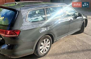 Универсал Volkswagen Passat 2014 в Киеве