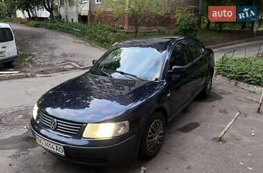 Седан Volkswagen Passat 1997 в Хмельницькому
