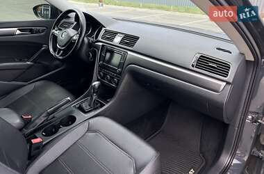 Седан Volkswagen Passat 2017 в 