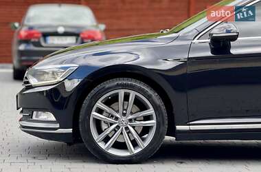 Седан Volkswagen Passat 2015 в 