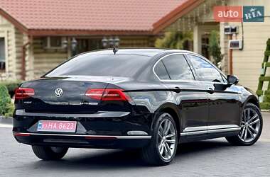 Седан Volkswagen Passat 2015 в 