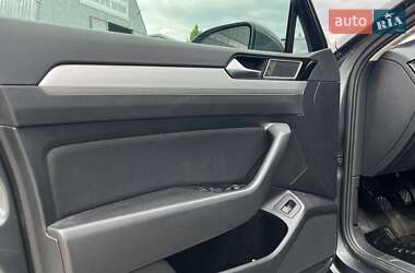 Универсал Volkswagen Passat 2015 в 