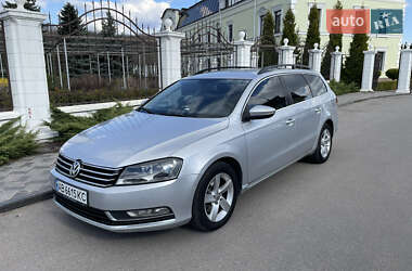 Універсал Volkswagen Passat 2011 в Вінниці