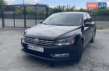 Седан Volkswagen Passat 2012 в Киеве