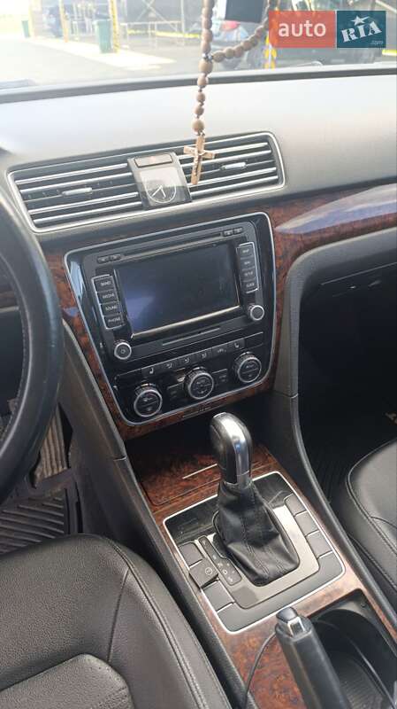 Седан Volkswagen Passat 2012 в Полтаві