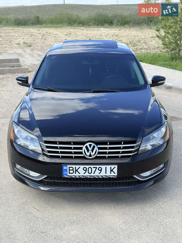 Седан Volkswagen Passat 2014 в Рівному