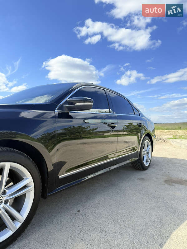 Седан Volkswagen Passat 2014 в Рівному
