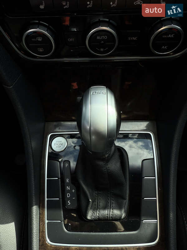 Седан Volkswagen Passat 2014 в Рівному