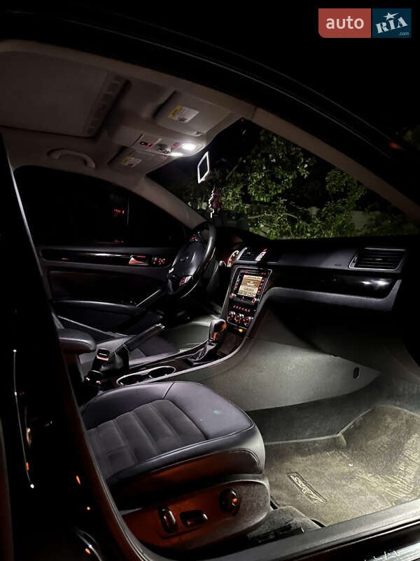 Седан Volkswagen Passat 2014 в Рівному