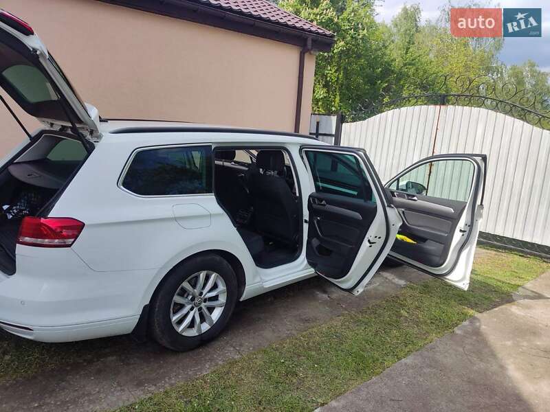 Универсал Volkswagen Passat 2015 в Киеве