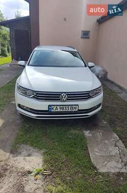 Універсал Volkswagen Passat 2015 в Києві