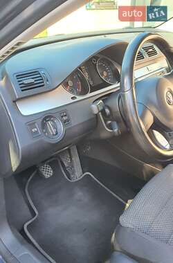 Универсал Volkswagen Passat 2009 в 