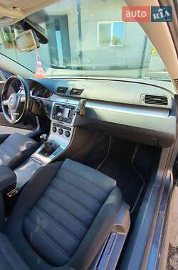 Универсал Volkswagen Passat 2009 в 