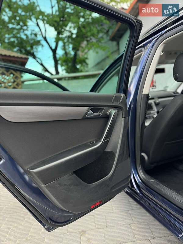 Универсал Volkswagen Passat 2011 в Львове фото 20 Универсал Volkswagen Passat 2011 в Львове