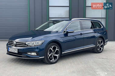 Універсал Volkswagen Passat 2021 в 