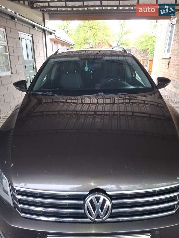 Універсал Volkswagen Passat 2012 в Кропивницькому