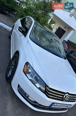 Седан Volkswagen Passat 2015 в Одессе