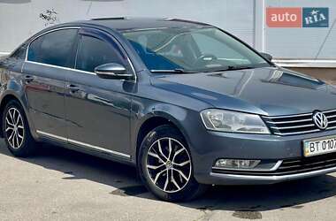 Седан Volkswagen Passat 2012 в Николаеве