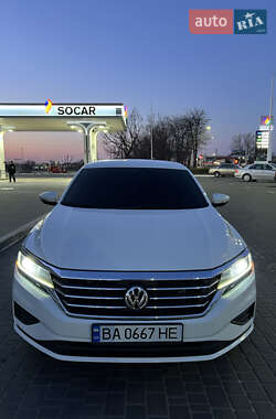 Седан Volkswagen Passat 2020 в 