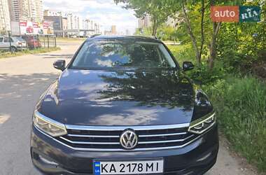 Універсал Volkswagen Passat 2019 в Києві