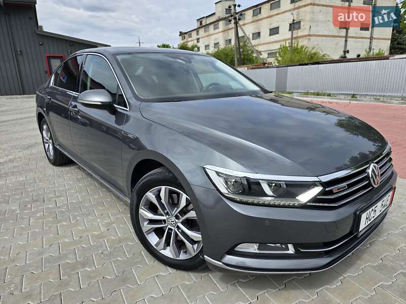 Седан Volkswagen Passat 2016 в Ковелі