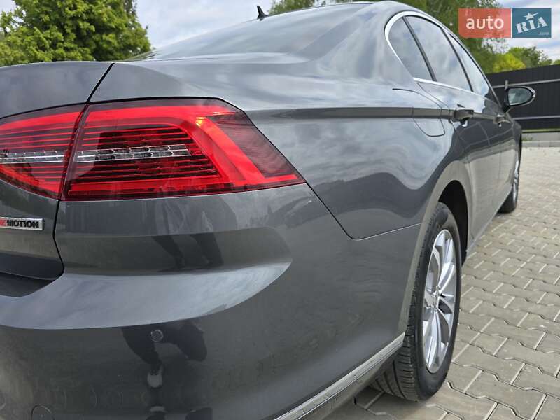 Седан Volkswagen Passat 2016 в Ковелі