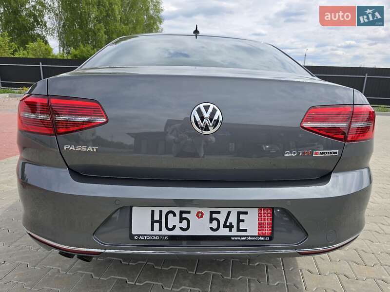 Седан Volkswagen Passat 2016 в Ковелі