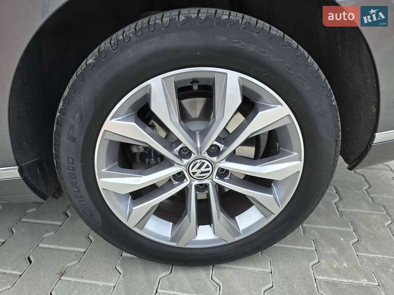 Седан Volkswagen Passat 2016 в Ковелі