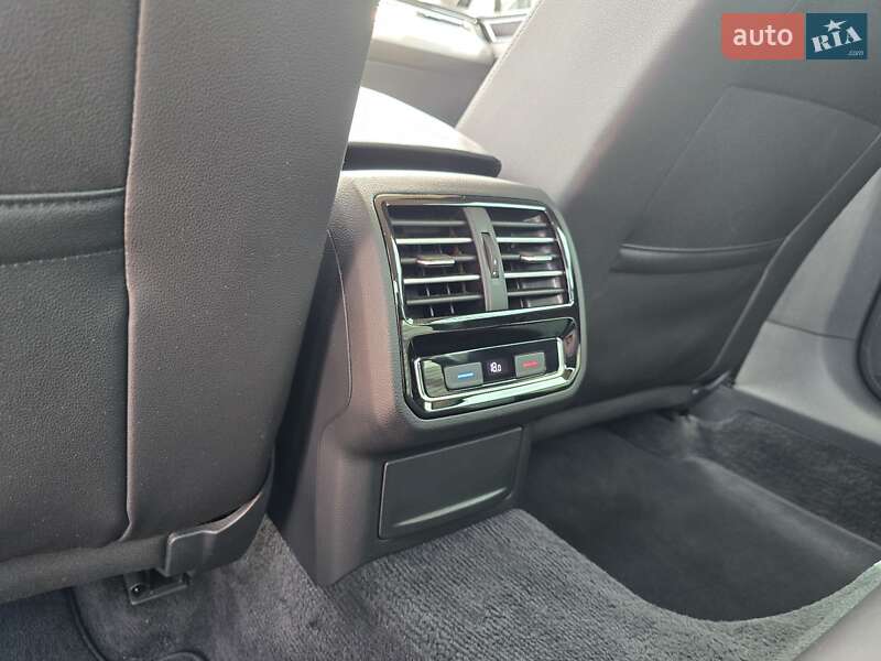 Седан Volkswagen Passat 2016 в Ковелі