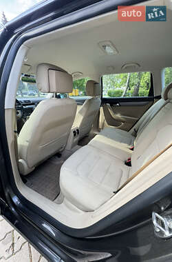 Универсал Volkswagen Passat 2012 в 