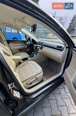 Универсал Volkswagen Passat 2012 в 