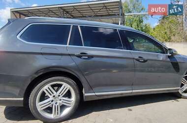 Універсал Volkswagen Passat 2015 в 