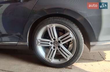 Універсал Volkswagen Passat 2015 в 